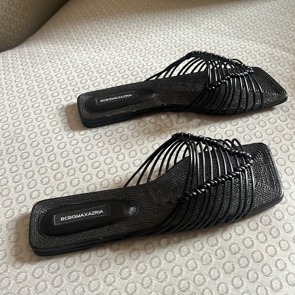 BCBGMAXAZRIA Black Women's Slide Sandals - Picture 3 of 12